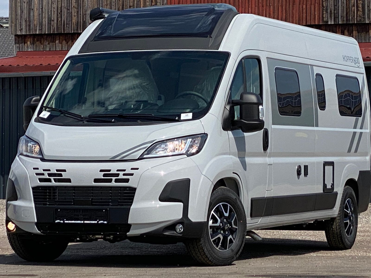 Carado CV 600 Dieselstandheizung, Skyroof, white Label - Кастенваген: фото 1 Carado CV 600 Dieselstandheizung, Skyroof, white Label - Кастенваген: фото 1