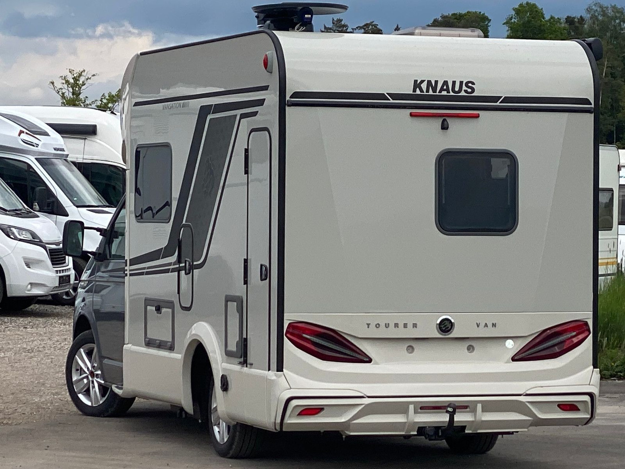 Полуинтегрированный автодом Knaus Tourer Van 500 LT, slide Bett, 4 P. Zulassung: фото 7