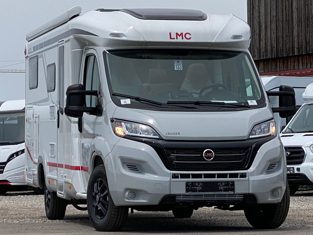 LMC Cruiser V 646 G, SAT, Navi, Sondermodell,16 Zoll - Полуинтегрированный автодом: фото 1 LMC Cruiser V 646 G, SAT, Navi, Sondermodell,16 Zoll - Полуинтегрированный автодом: фото 1