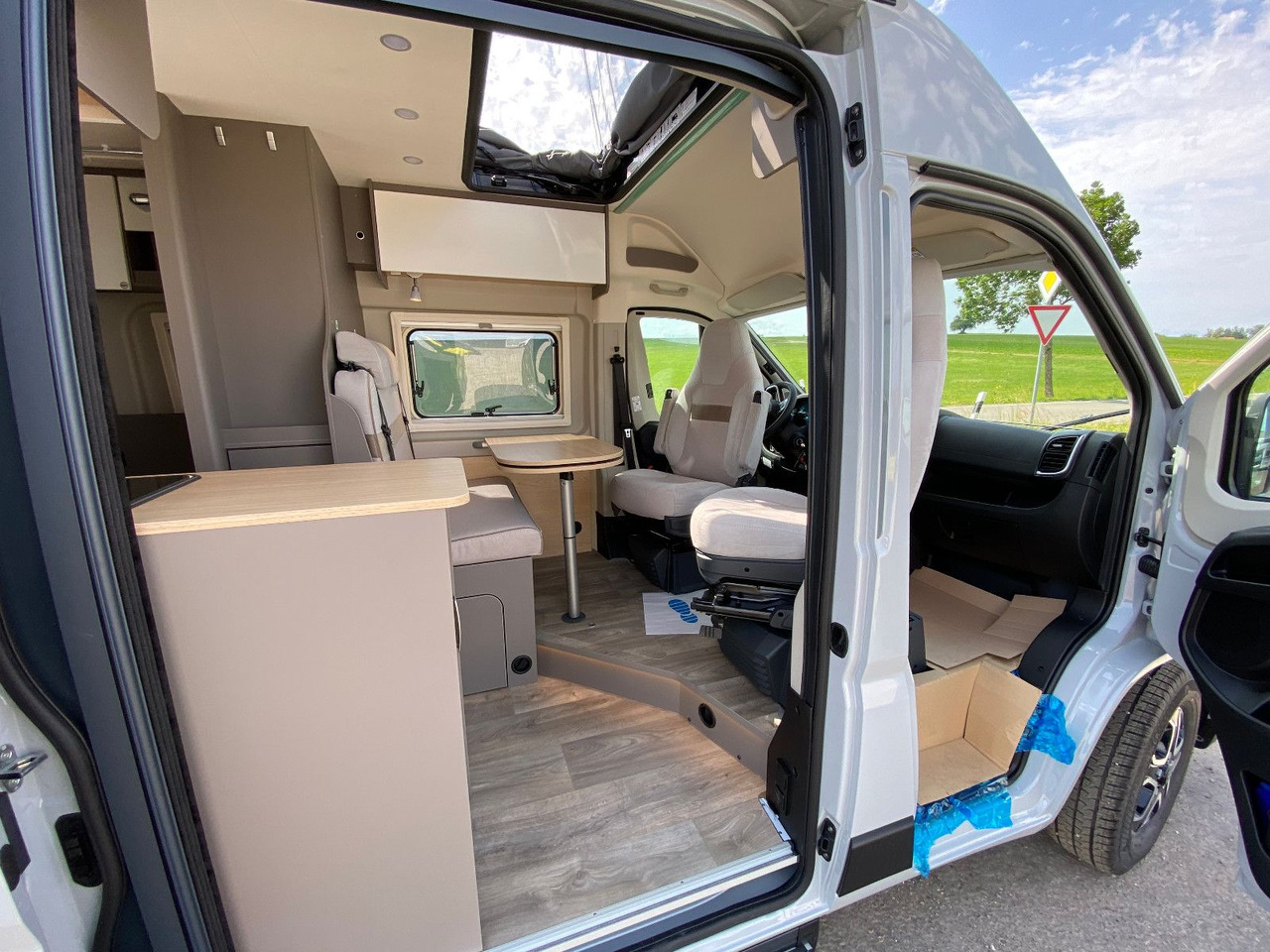Кастенваген LMC INNOVAN 600 ,Aufstelldach,Automatik,25 Modell: фото 17