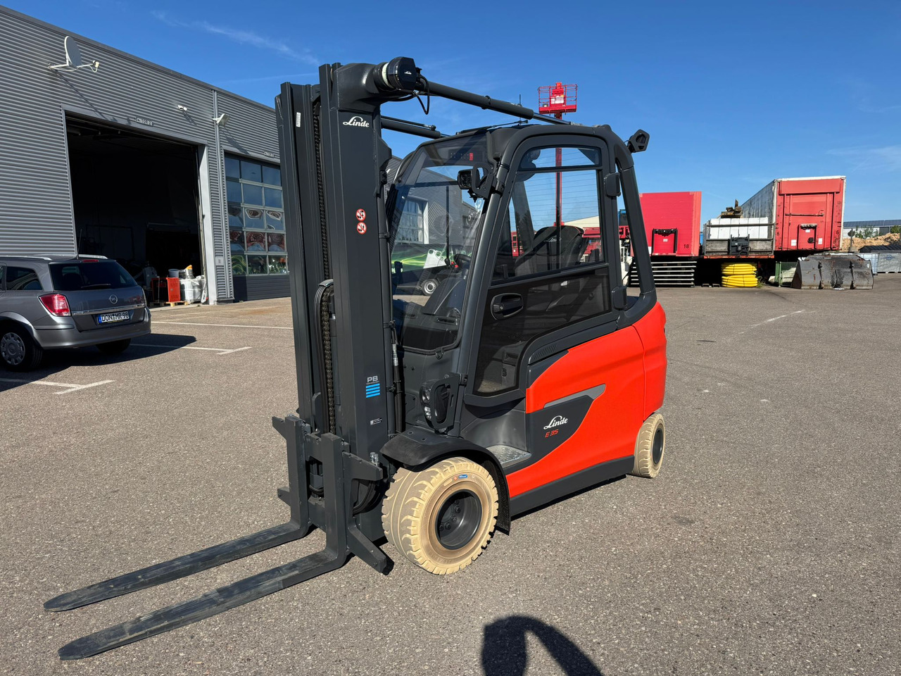 LINDE E35HL-01 - Электропогрузчик: фото 1 LINDE E35HL-01 - Электропогрузчик: фото 1
