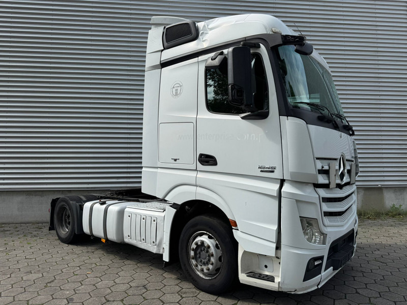 Mercedes-Benz Actros 1845 / Euro 5 / 2 Tanks / 2 In Stock - Тягач: фото 2 Mercedes-Benz Actros 1845 / Euro 5 / 2 Tanks / 2 In Stock - Тягач: фото 2