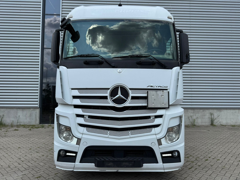 Mercedes-Benz Actros 1845 / Euro 5 / 2 Tanks / 2 In Stock - Тягач: фото 4 Mercedes-Benz Actros 1845 / Euro 5 / 2 Tanks / 2 In Stock - Тягач: фото 4