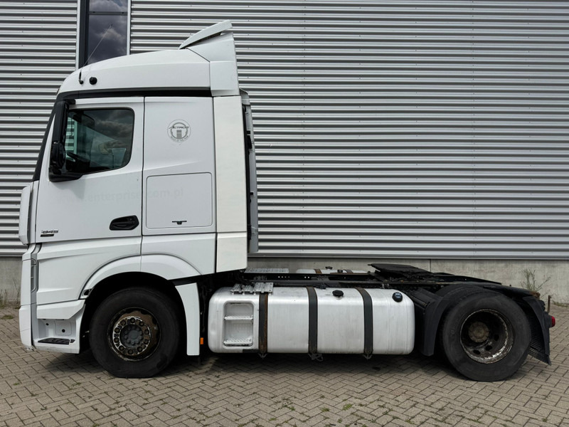 Mercedes-Benz Actros 1845 / Euro 5 / 2 Tanks / 2 In Stock - Тягач: фото 5 Mercedes-Benz Actros 1845 / Euro 5 / 2 Tanks / 2 In Stock - Тягач: фото 5