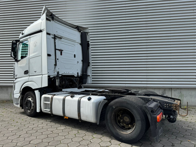 Mercedes-Benz Actros 1845 / Euro 5 / 2 Tanks / 2 In Stock - Тягач: фото 3 Mercedes-Benz Actros 1845 / Euro 5 / 2 Tanks / 2 In Stock - Тягач: фото 3