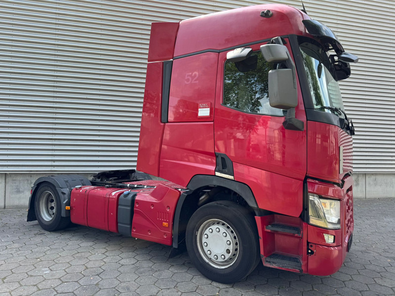 Renault T 460 / 2 Tanks / Refrigerator / 2 Beds / Euro 6 - Тягач: фото 2 Renault T 460 / 2 Tanks / Refrigerator / 2 Beds / Euro 6 - Тягач: фото 2