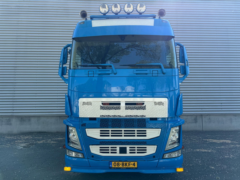 Volvo FH 460 / I-Shift / 2 Tanks / Tuv: 2-2026 / NL Truck - Тягач: фото 4 Volvo FH 460 / I-Shift / 2 Tanks / Tuv: 2-2026 / NL Truck - Тягач: фото 4