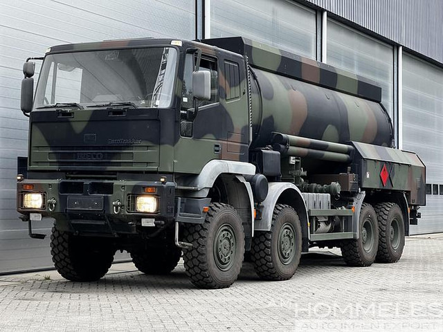 Iveco 340E42 8x8 - Грузовик-цистерна: фото 1 Iveco 340E42 8x8 - Грузовик-цистерна: фото 1