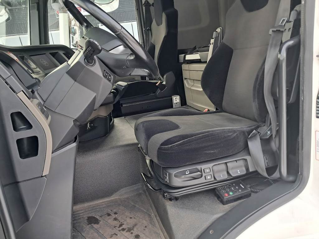 MAN TGM 15.250 - Грузовик с закрытым кузовом: фото 4 MAN TGM 15.250 - Грузовик с закрытым кузовом: фото 4