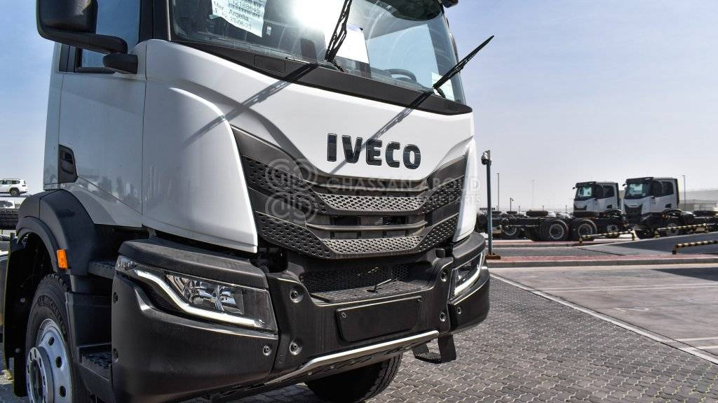 IVECO T-WAY Chassis 6×4 AD380T47H WHEELBASE 4500 MY24 - Грузовик-шасси: фото 2 IVECO T-WAY Chassis 6×4 AD380T47H WHEELBASE 4500 MY24 - Грузовик-шасси: фото 2