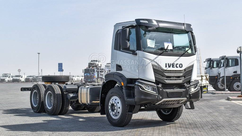 IVECO T-WAY Chassis 6×4 AD380T47H WHEELBASE 4500 MY25 - Грузовик-шасси: фото 3 IVECO T-WAY Chassis 6×4 AD380T47H WHEELBASE 4500 MY25 - Грузовик-шасси: фото 3