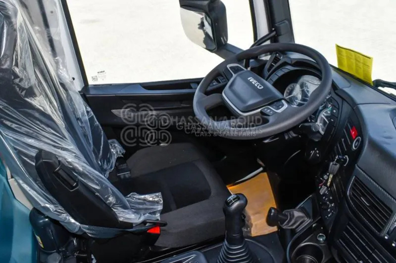 Грузовик-шасси Iveco T-WAY AD380T47H 6x4 R24 Tyres Chassis - Barcelona Stock: фото 6