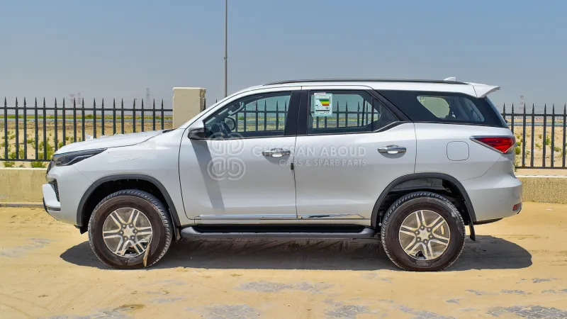 Toyota Fortuner  4x4 - Внедорожник: фото 5 Toyota Fortuner  4x4 - Внедорожник: фото 5