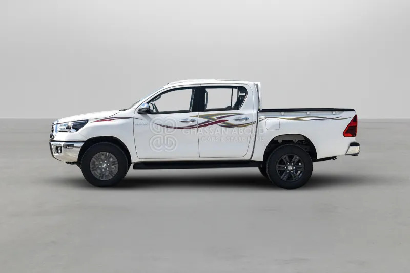 Toyota Hilux 4X4 Double Cabin - Пикап, Грузопассажирский фургон: фото 2 Toyota Hilux 4X4 Double Cabin - Пикап, Грузопассажирский фургон: фото 2