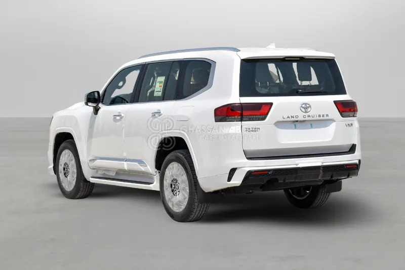 Toyota Land Cruiser 300 - Внедорожник: фото 4 Toyota Land Cruiser 300 - Внедорожник: фото 4