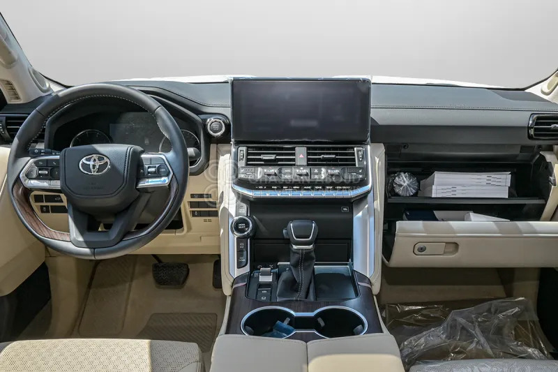 Toyota Land Cruiser 300 - Внедорожник: фото 5 Toyota Land Cruiser 300 - Внедорожник: фото 5