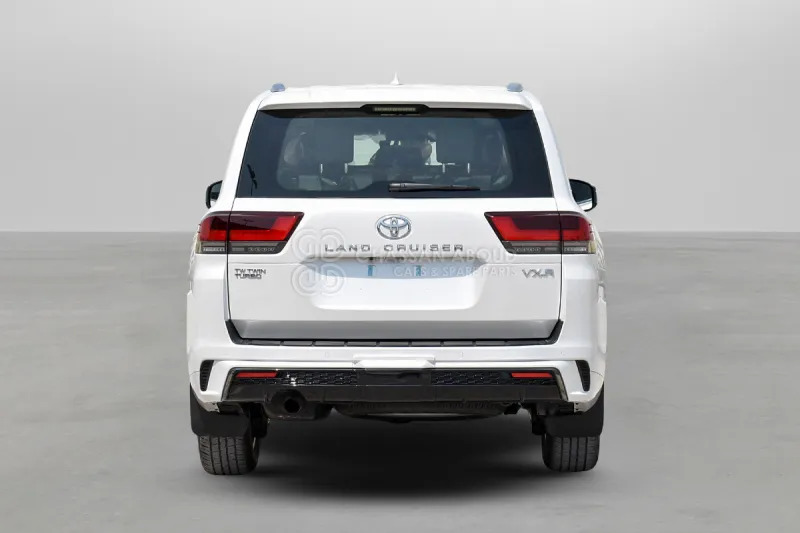 Toyota Land Cruiser 300 - Внедорожник: фото 5 Toyota Land Cruiser 300 - Внедорожник: фото 5