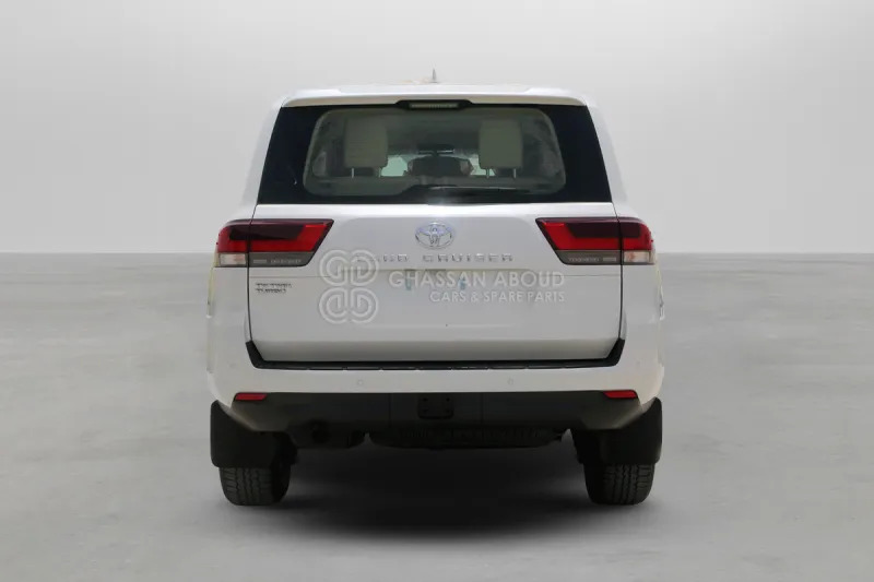 Toyota Land Cruiser 300 - Внедорожник: фото 4 Toyota Land Cruiser 300 - Внедорожник: фото 4