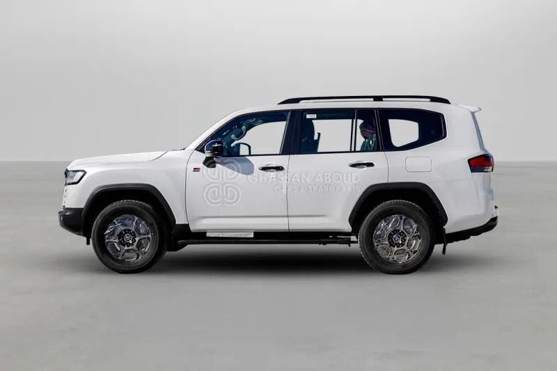 Toyota Land Cruiser 300 - Внедорожник: фото 3 Toyota Land Cruiser 300 - Внедорожник: фото 3