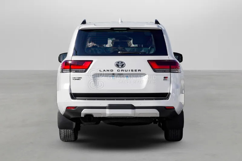 Toyota Land Cruiser 300 - Внедорожник: фото 5 Toyota Land Cruiser 300 - Внедорожник: фото 5