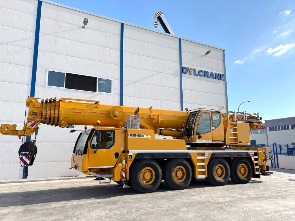 Liebherr LTM 1090-4.2  - Вседорожный кран: фото 1 Liebherr LTM 1090-4.2  - Вседорожный кран: фото 1