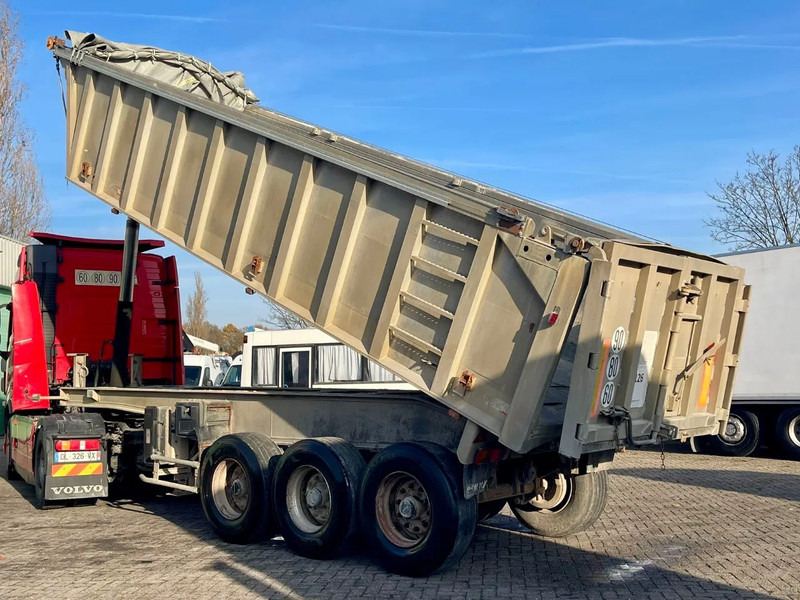 Benalu 3 axels, spring - Самосвальный полуприцеп: фото 5 Benalu 3 axels, spring - Самосвальный полуприцеп: фото 5