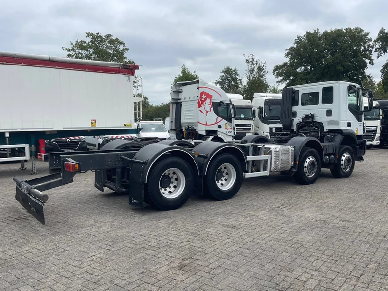 Iveco Trakker 410 PTO RETARDER, 8x4 , 442000 km! - Грузовик-шасси: фото 5 Iveco Trakker 410 PTO RETARDER, 8x4 , 442000 km! - Грузовик-шасси: фото 5