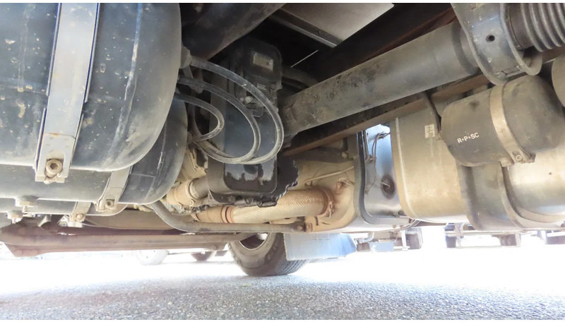 MAN TGX 18.480 446577 KM! RETARDER+ liftaxel + moving axel - Тентованный грузовик: фото 2 MAN TGX 18.480 446577 KM! RETARDER+ liftaxel + moving axel - Тентованный грузовик: фото 2