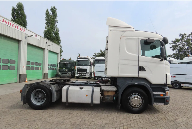 Scania R420 2 tanks, 2 beds, manual gearbox - Тягач: фото 4 Scania R420 2 tanks, 2 beds, manual gearbox - Тягач: фото 4