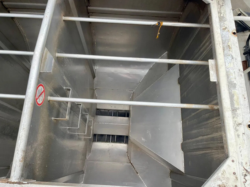 Грузовик-цистерна Volvo FM 460 TSCI, AUGER + AIR, 6x4, Retarder, 5 COMP: фото 20