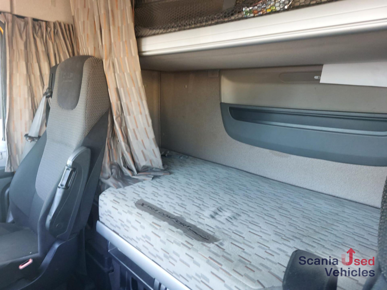 DAF XF 460 FT Space Cab Low deck - Тягач: фото 3 DAF XF 460 FT Space Cab Low deck - Тягач: фото 3