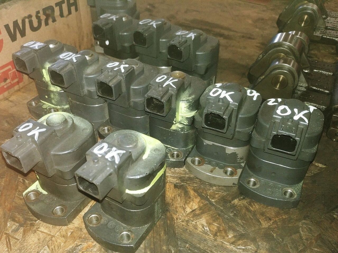 Scania GENUINE FUEL SOLENOID 1724538 1784240 Scania HPI - Клапан для Грузовиков: фото 3 Scania GENUINE FUEL SOLENOID 1724538 1784240 Scania HPI - Клапан для Грузовиков: фото 3