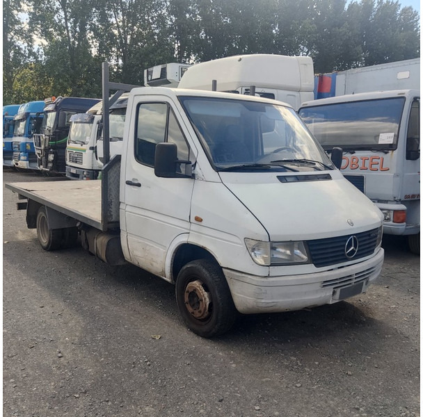 Mercedes-Benz TN-412-DD - Малотоннажный бортовой грузовик: фото 2 Mercedes-Benz TN-412-DD - Малотоннажный бортовой грузовик: фото 2