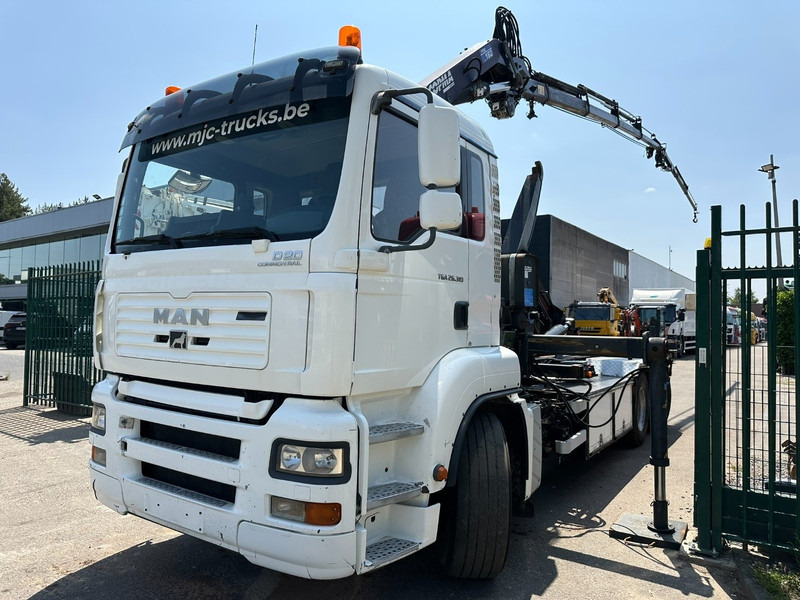 MAN TGA 26.310 6X2 HOOKLIFT + CRANE COPMA 160.4 + JIB J2 + WINCH - RADIO - LIFT + STEERING AXLE - EURO 3 - BE - Автоманипулятор: фото 4 MAN TGA 26.310 6X2 HOOKLIFT + CRANE COPMA 160.4 + JIB J2 + WINCH - RADIO - LIFT + STEERING AXLE - EURO 3 - BE - Автоманипулятор: фото 4