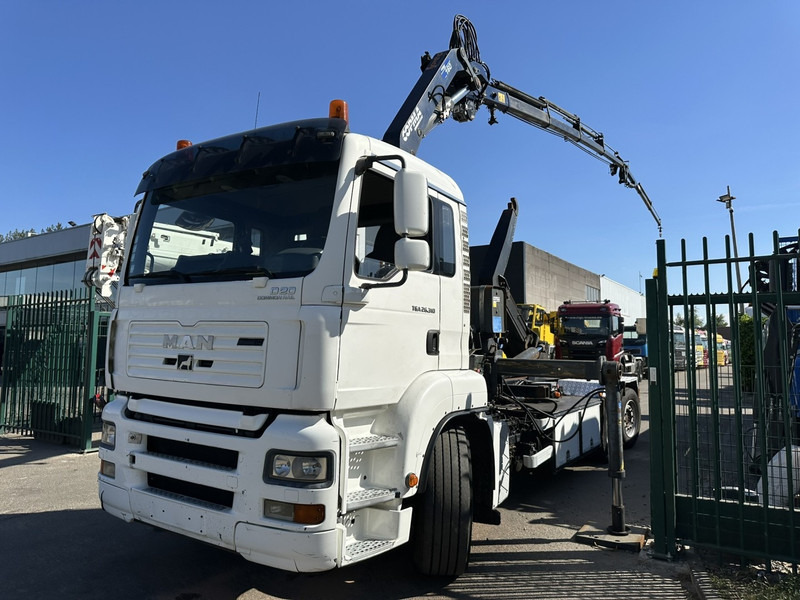 MAN TGA 26.310 6X2 HOOKLIFT + CRANE COPMA 160.4 + JIB J2 + WINCH - RADIO - LIFT + STEERING AXLE - EURO 3 - BE - Крюковой мультилифт, Автоманипулятор: фото 3 MAN TGA 26.310 6X2 HOOKLIFT + CRANE COPMA 160.4 + JIB J2 + WINCH - RADIO - LIFT + STEERING AXLE - EURO 3 - BE - Крюковой мультилифт, Автоманипулятор: фото 3