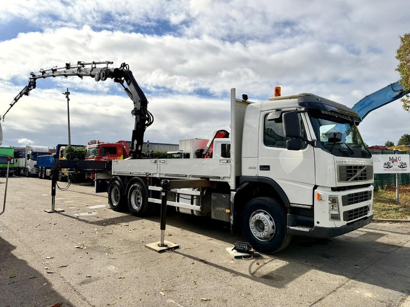 Volvo FM 300 6x4 + (25.8m!) CRANE HIAB 245 E-5 + JIB 65 X-3 + 2 ME - *228.000km* - MANUAL - A/C - EURO 3 - BELGIAN TRUCK - Автоманипулятор: фото 1 Volvo FM 300 6x4 + (25.8m!) CRANE HIAB 245 E-5 + JIB 65 X-3 + 2 ME - *228.000km* - MANUAL - A/C - EURO 3 - BELGIAN TRUCK - Автоманипулятор: фото 1