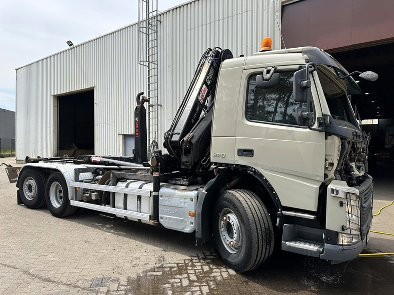 Volvo FM 370 6x2 HOOKLIFT 21T + CRANE HIAB 144 E-4 HIDUO - ENGINE / GEARBOX OK - CHASSIS OK - RUNNING + DRIVING - BE TRUCK - Крюковой мультилифт, Автоманипулятор: фото 1 Volvo FM 370 6x2 HOOKLIFT 21T + CRANE HIAB 144 E-4 HIDUO - ENGINE / GEARBOX OK - CHASSIS OK - RUNNING + DRIVING - BE TRUCK - Крюковой мультилифт, Автоманипулятор: фото 1