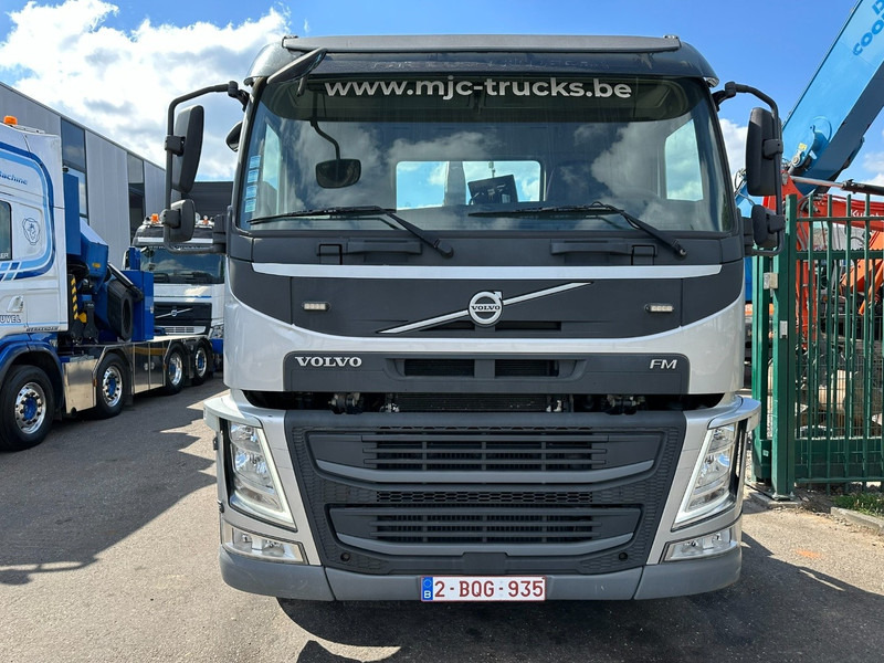 Volvo FM 420 6x4 AJK HOOKLIFT / HAAK 20T - 5760mm - WB 3m90 - HUB REDUCTION / STEEL SUSPENSION - EURO 6 - BE TRUCK - Крюковой мультилифт: фото 2 Volvo FM 420 6x4 AJK HOOKLIFT / HAAK 20T - 5760mm - WB 3m90 - HUB REDUCTION / STEEL SUSPENSION - EURO 6 - BE TRUCK - Крюковой мультилифт: фото 2