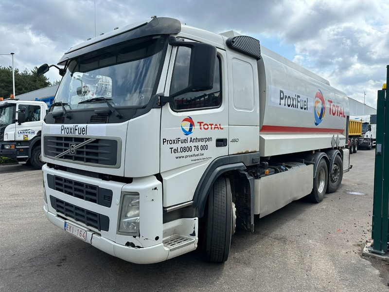 Volvo FM 450 6x2 19.000L - 5 COMP. FUEL TANKER / CITERNE - LIFT + STEERING AXLE - EURO 5 - - Грузовик-цистерна: фото 3 Volvo FM 450 6x2 19.000L - 5 COMP. FUEL TANKER / CITERNE - LIFT + STEERING AXLE - EURO 5 - - Грузовик-цистерна: фото 3