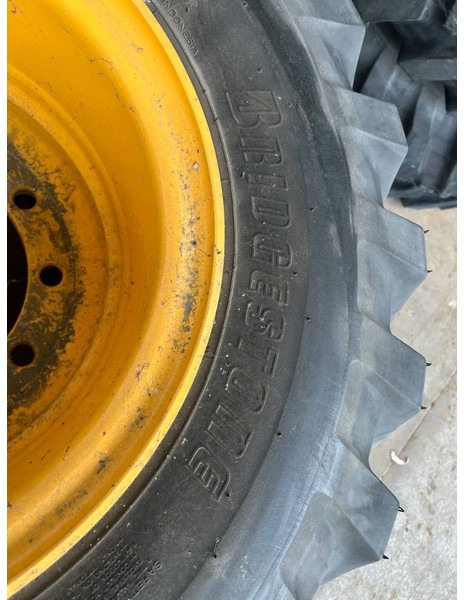 Bridgestone 1000 x 20 Set / 10.00 x 20: 4x2 Tyres - Шины и диски для Строительной техники: фото 2 Bridgestone 1000 x 20 Set / 10.00 x 20: 4x2 Tyres - Шины и диски для Строительной техники: фото 2