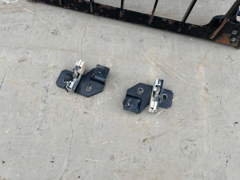 Cat 312D / 315D / 319D / 320D / 324D / 329D / 330D / 3 - Кабина и интерьер для Строительной техники: фото 4 Cat 312D / 315D / 319D / 320D / 324D / 329D / 330D / 3 - Кабина и интерьер для Строительной техники: фото 4