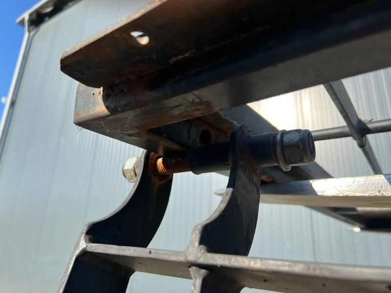 Cat 313D / M315D / 320D / 325D / 330D / 345C / 365C / - Кабина и интерьер для Строительной техники: фото 4 Cat 313D / M315D / 320D / 325D / 330D / 345C / 365C / - Кабина и интерьер для Строительной техники: фото 4