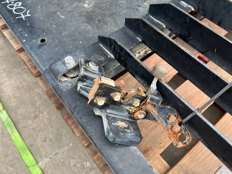 Кабина и интерьер для Строительной техники Cat 313E / M315F / 320F / 323E / 325F / 329E / 330F /: фото 9