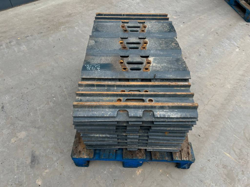 Hyundai R210 / R215 / R220 Shoes 3 Grouser 600mm - Рама/ Шасси для Строительной техники: фото 2 Hyundai R210 / R215 / R220 Shoes 3 Grouser 600mm - Рама/ Шасси для Строительной техники: фото 2
