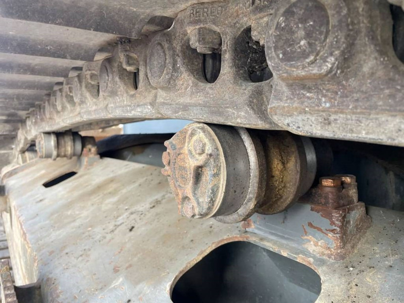 Гусеничный экскаватор Liebherr R922 SLC: фото 9