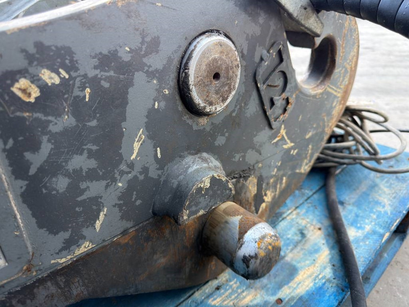 Сцепное устройство для Строительной техники Liebherr SWA48 - 323F Likufix: фото 18 Сцепное устройство для Строительной техники Liebherr SWA48 - 323F Likufix: фото 18