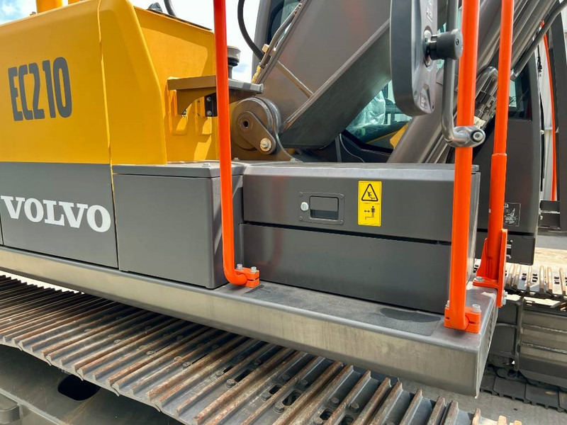 Новый Гусеничный экскаватор Volvo EC210: фото 13