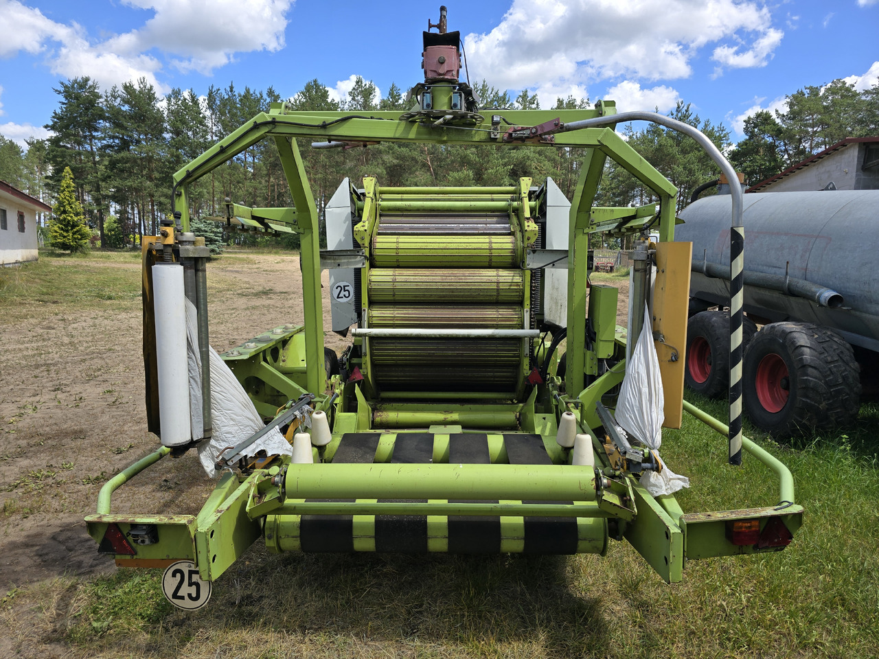 CLAAS ROLLANT 250 Roto Cut - Пресс-подборщик рулонный: фото 4 CLAAS ROLLANT 250 Roto Cut - Пресс-подборщик рулонный: фото 4