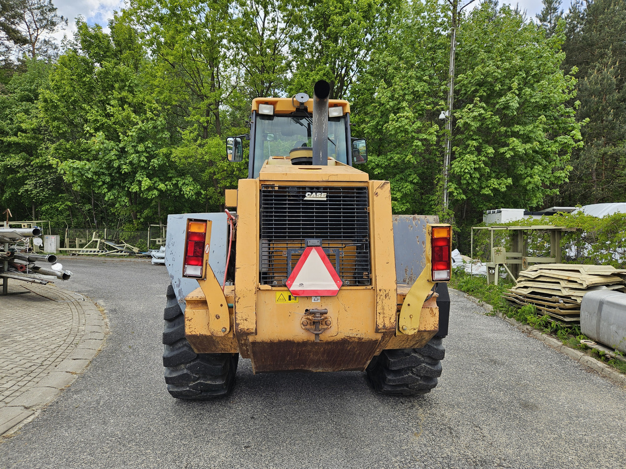 Колёсный погрузчик Case 821 C: фото 6