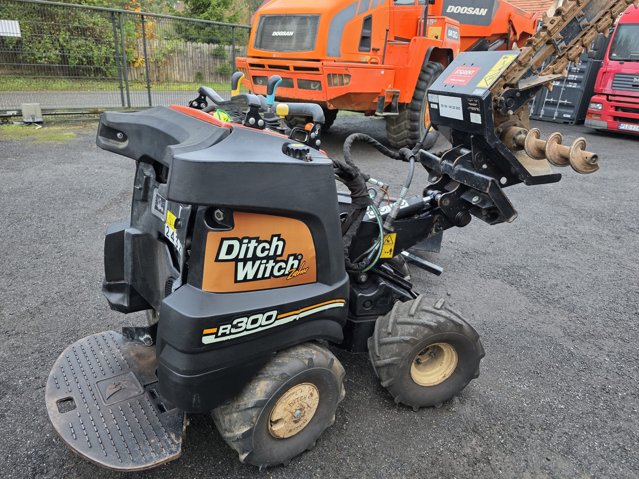 Ditch Witch R300 - Мини-экскаватор: фото 4 Ditch Witch R300 - Мини-экскаватор: фото 4
